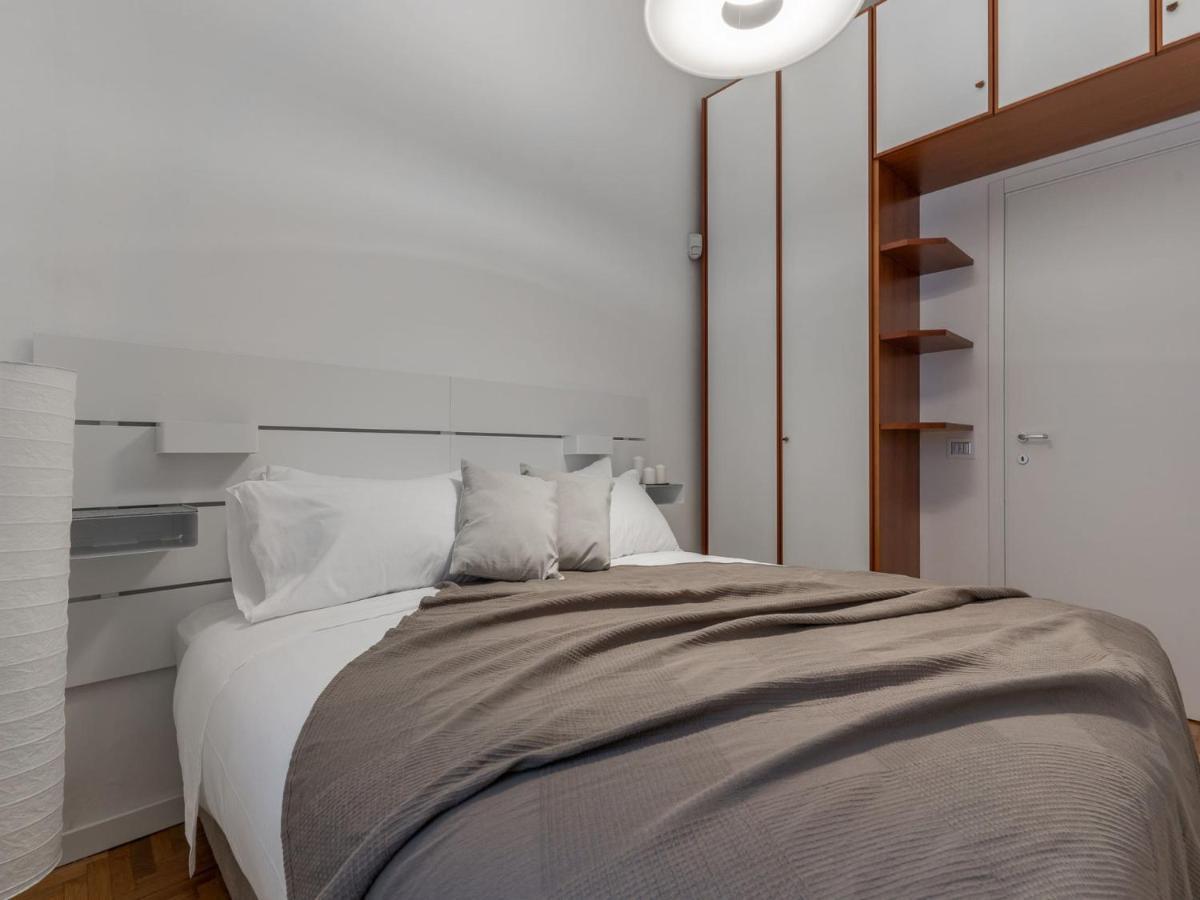 The Best Rent - Spacious Three-Bedroom Apartment In Moscova Milán Exteriér fotografie